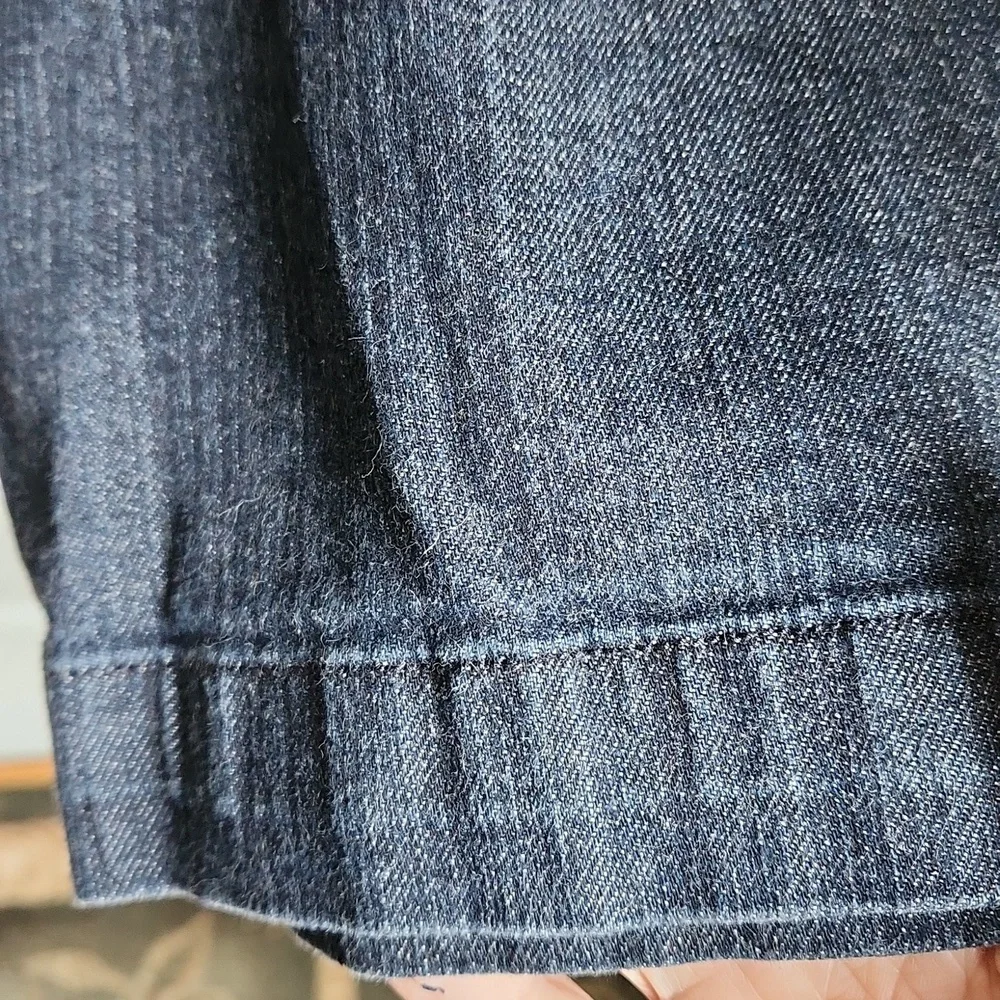 Dockers, Women's, Sz14 med favorite fit, 1 pocket in Front, 2 in Back - Picture 4 of 11